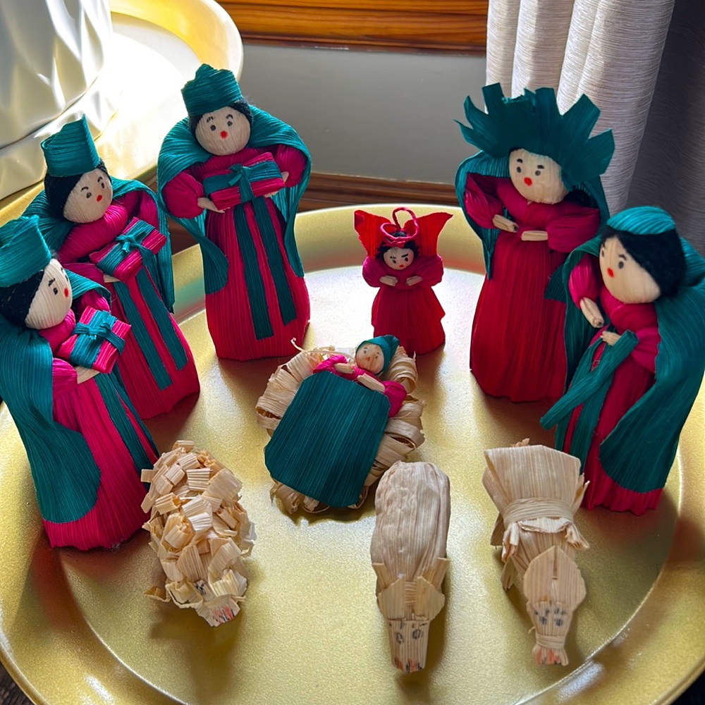 Nativity Scene made of corn husks 🎄💚